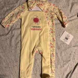 Floral Yellow Baby sleeper NWT